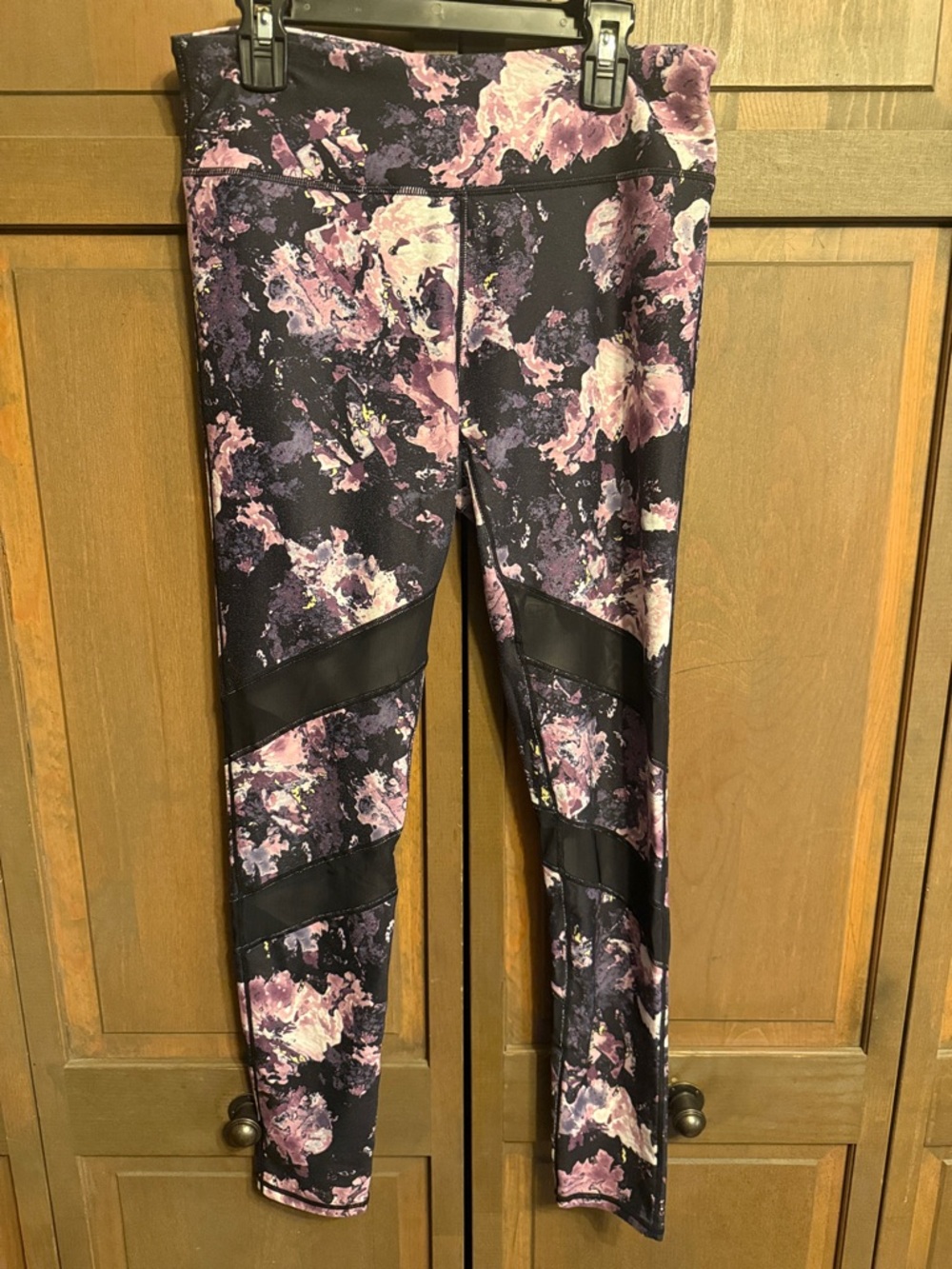 Fabletics Purple & Pink Abstract Print Leggings